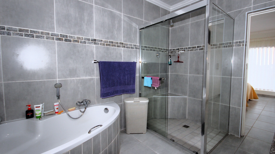 3 Bedroom Property for Sale in Monte Christo Western Cape